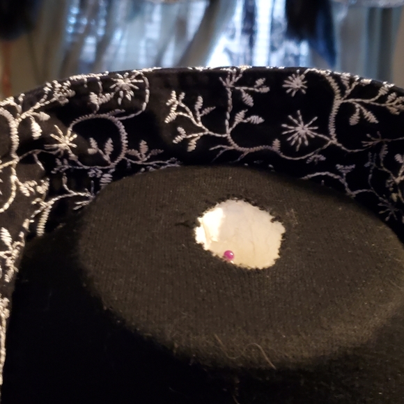 CROFT & BARROW, BLACK JACKET WITH WHITE SHIMMERY EMBROIDERY, 100% COTTON, SIZE L - Picture 6 of 9